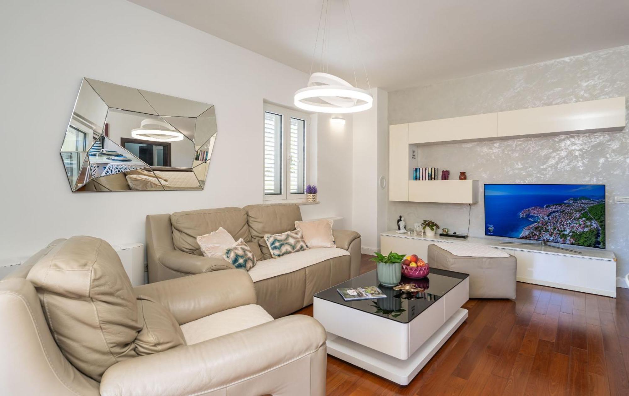 Seaview Elegance Apartment Затон Экстерьер фото