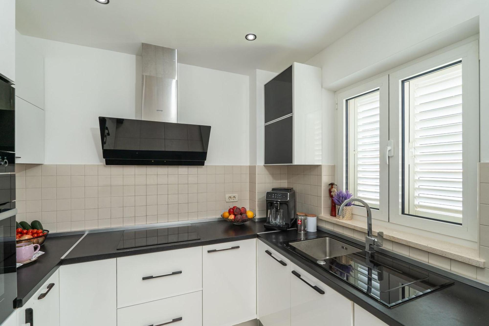 Seaview Elegance Apartment Затон Экстерьер фото