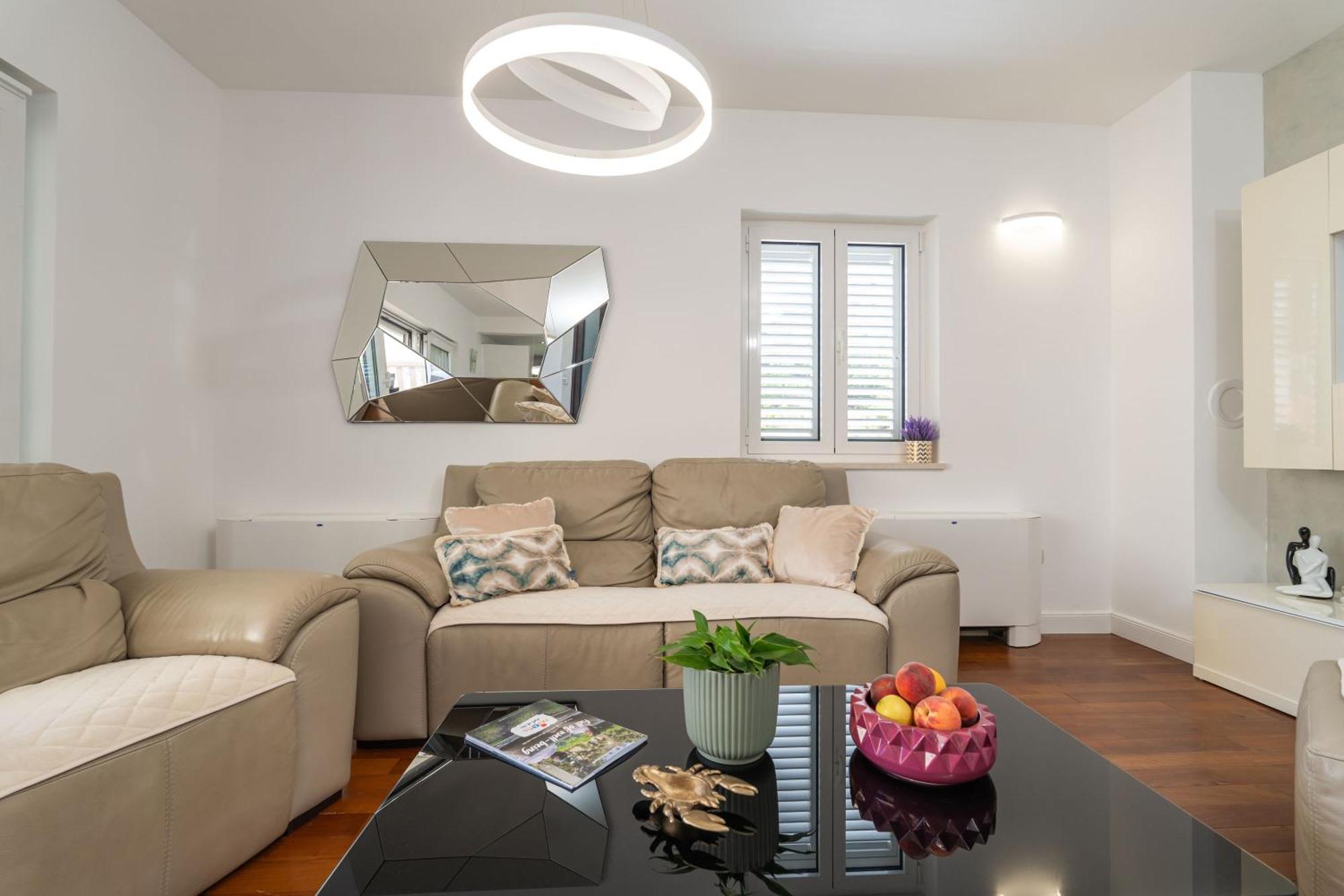 Seaview Elegance Apartment Затон Экстерьер фото